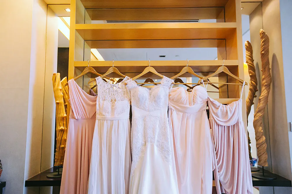 Photo by ZA Gallery. theweddingnotebook.com