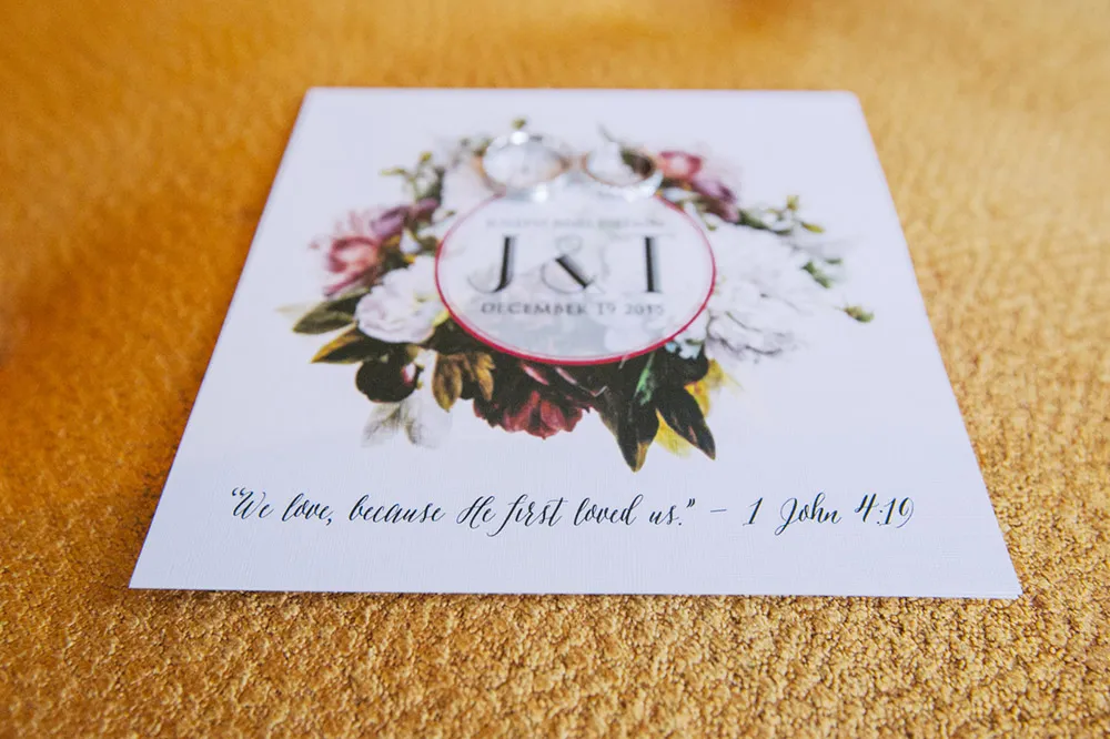 Photo by ZA Gallery. theweddingnotebook.com
