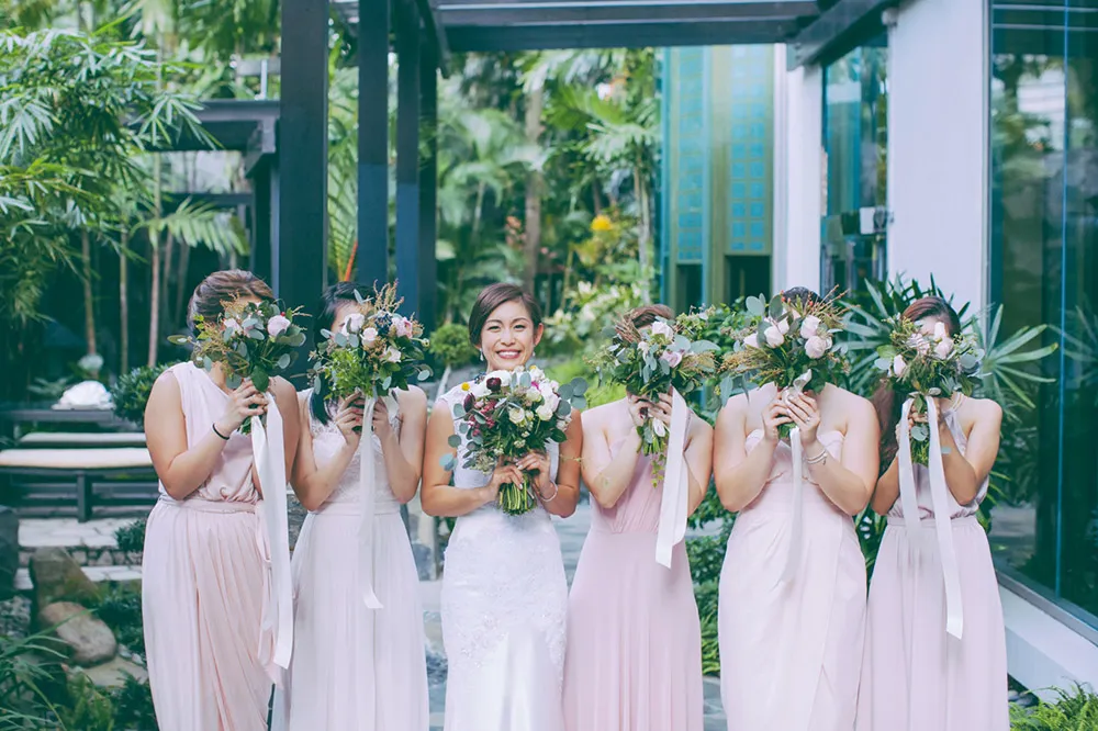 Photo by ZA Gallery. theweddingnotebook.com