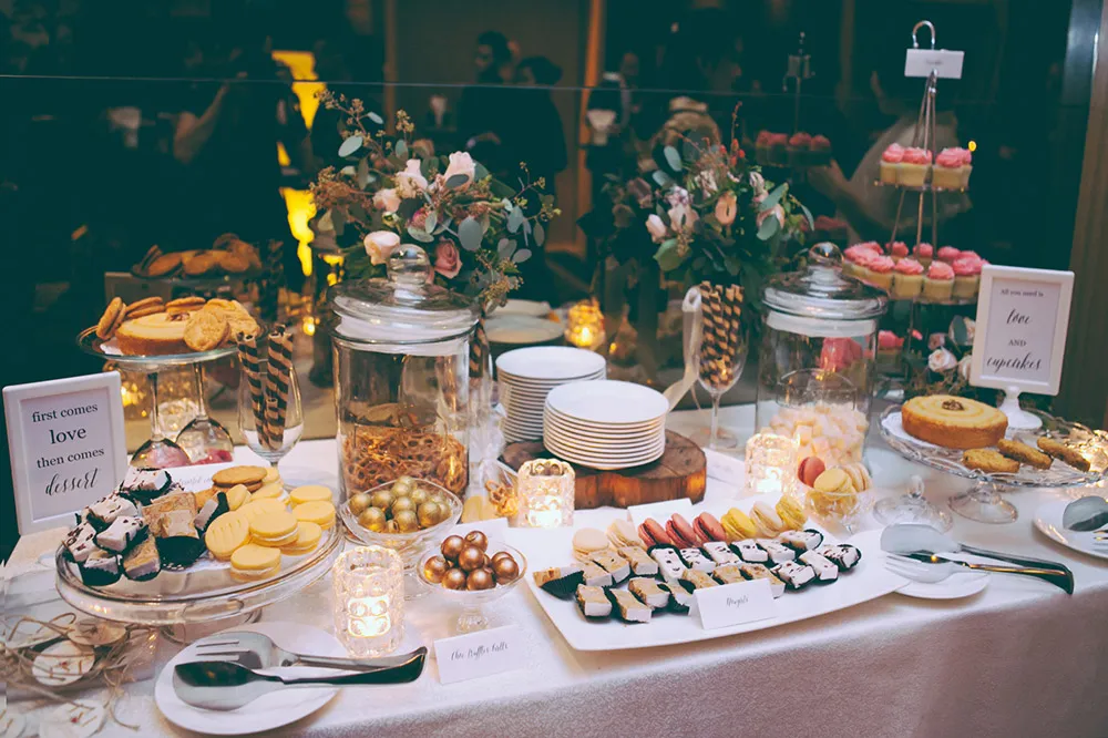 Photo by ZA Gallery. theweddingnotebook.com