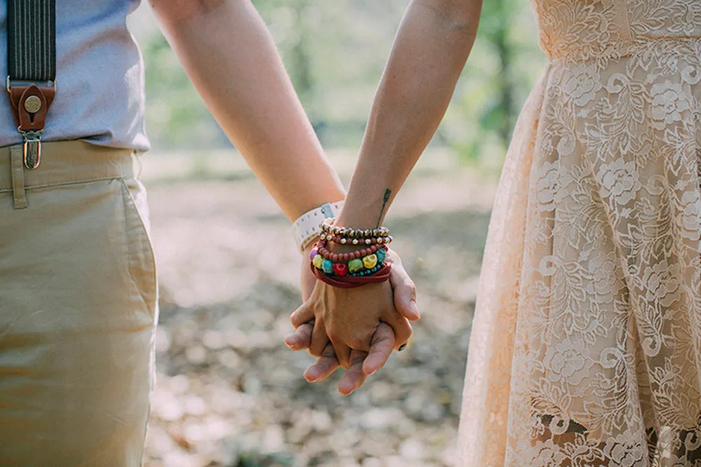 Photo by Hellojanelee Photography. theweddingnotebook.com