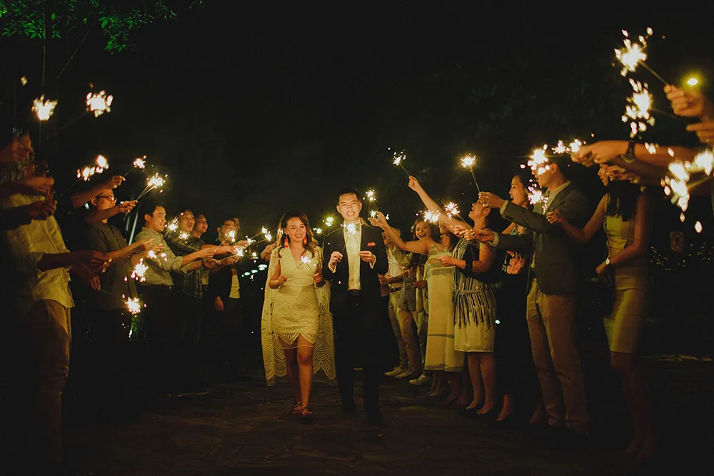 Photo by Samuel Goh Photography. theweddingnotebook.com