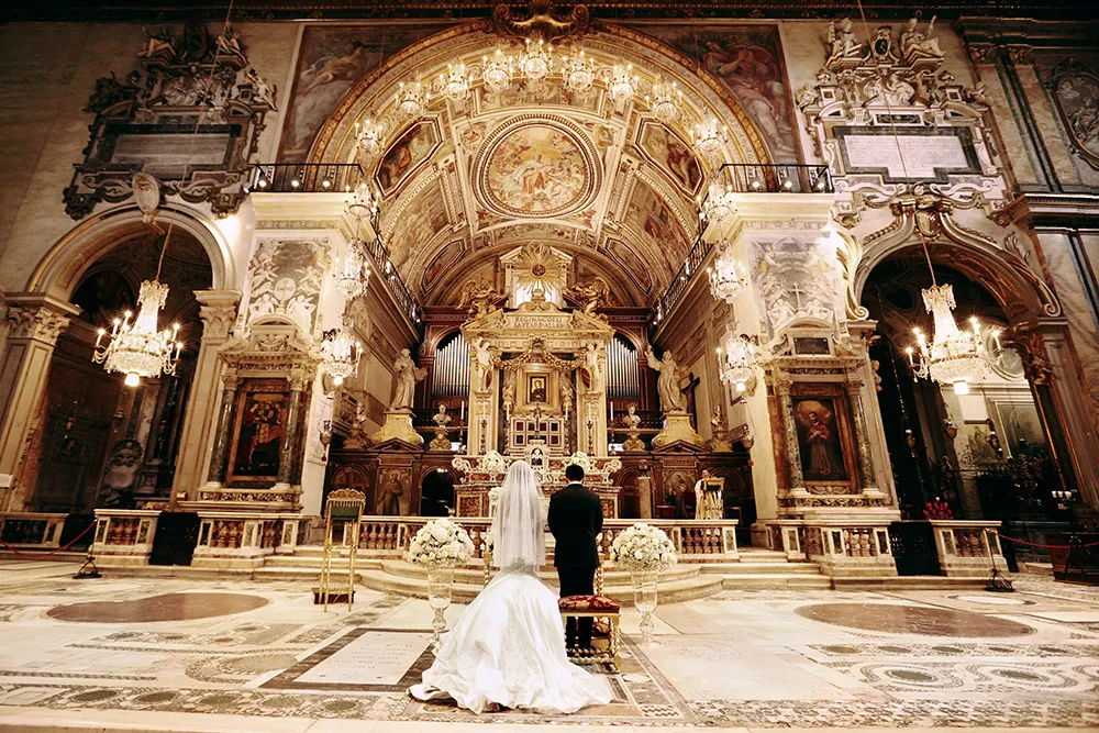 Photo by Axioo Photography. theweddingnotebook.com