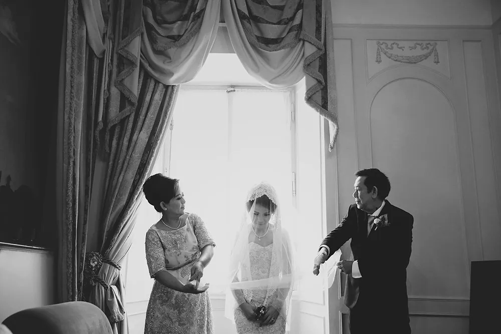 Photo by Axioo Photography. theweddingnotebook.com