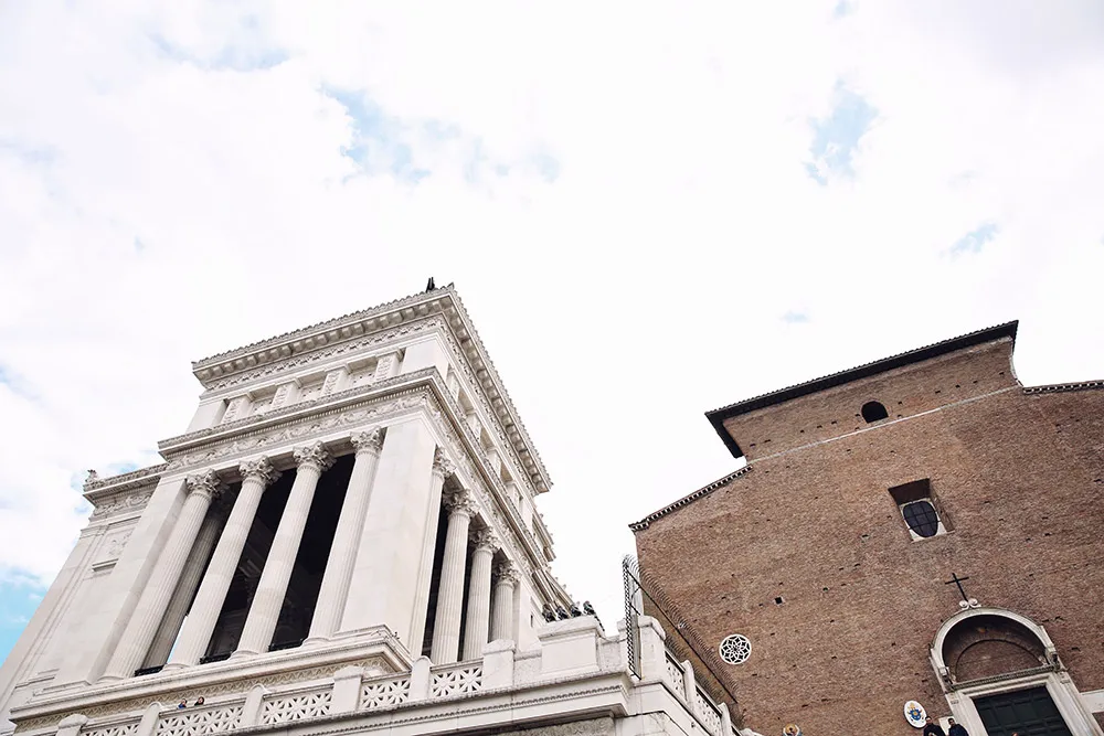 Photo by Axioo Photography. theweddingnotebook.com