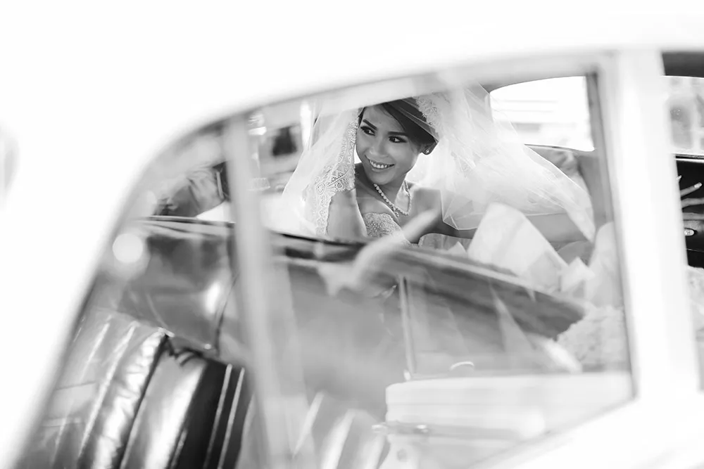 Photo by Axioo Photography. theweddingnotebook.com