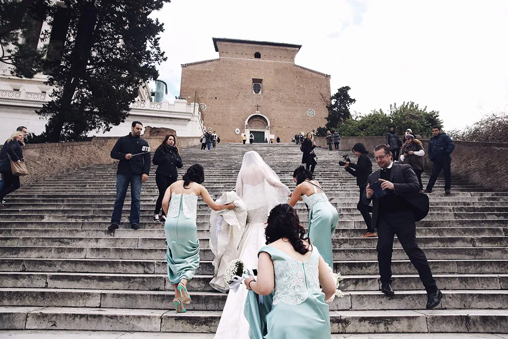 Photo by Axioo Photography. theweddingnotebook.com