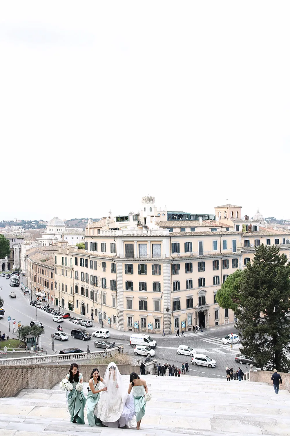 Photo by Axioo Photography. theweddingnotebook.com