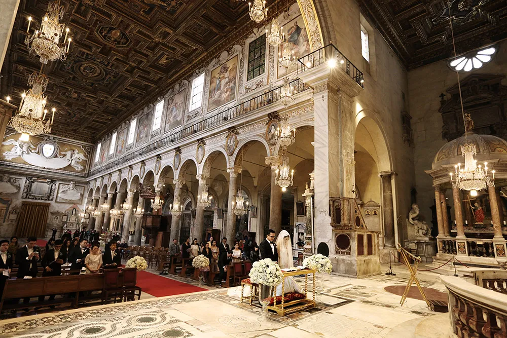 Photo by Axioo Photography. theweddingnotebook.com