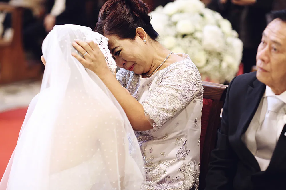 Photo by Axioo Photography. theweddingnotebook.com