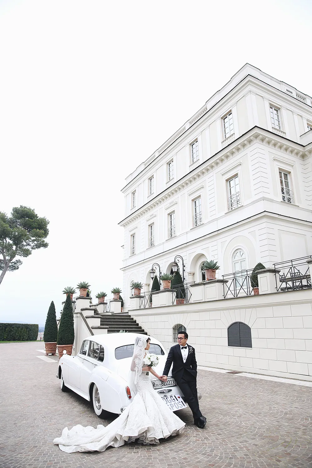 Photo by Axioo Photography. theweddingnotebook.com