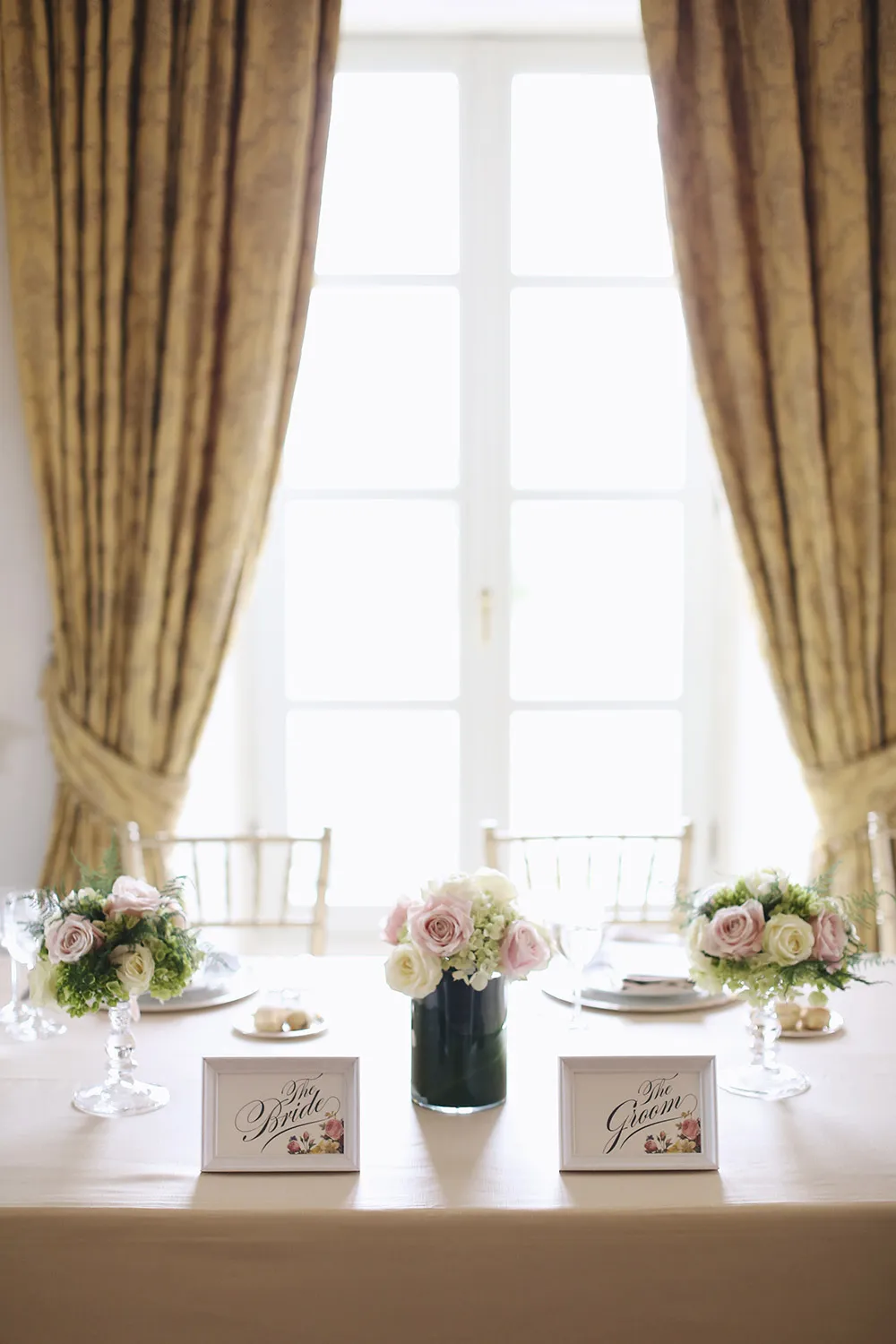 Photo by Axioo Photography. theweddingnotebook.com