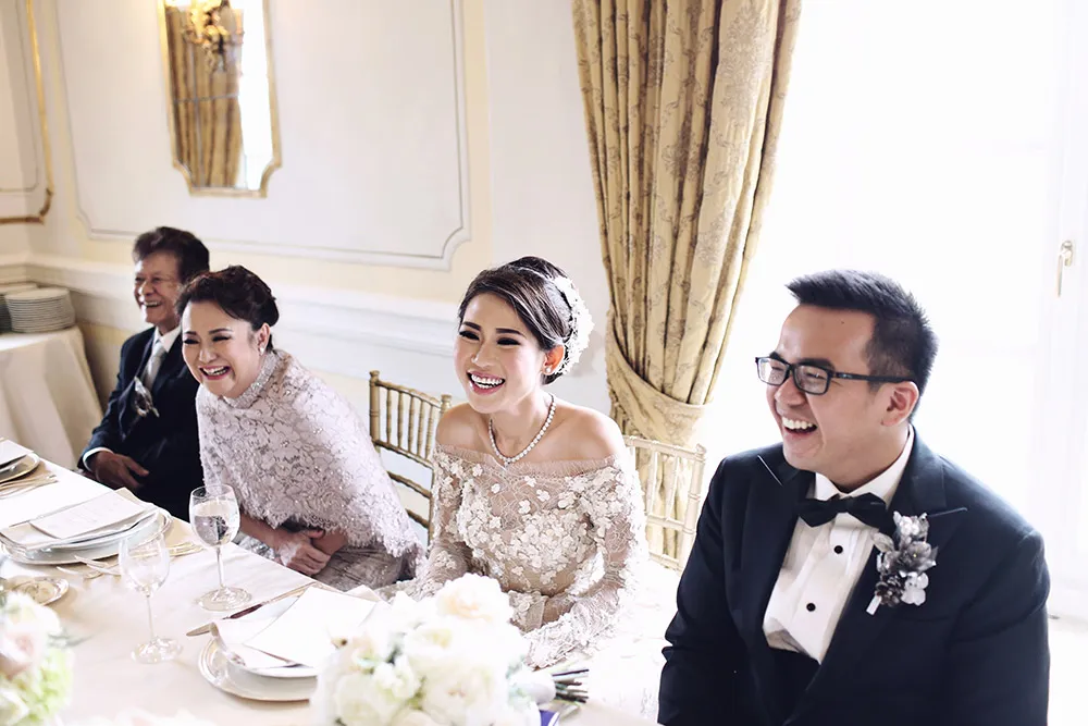 Photo by Axioo Photography. theweddingnotebook.com