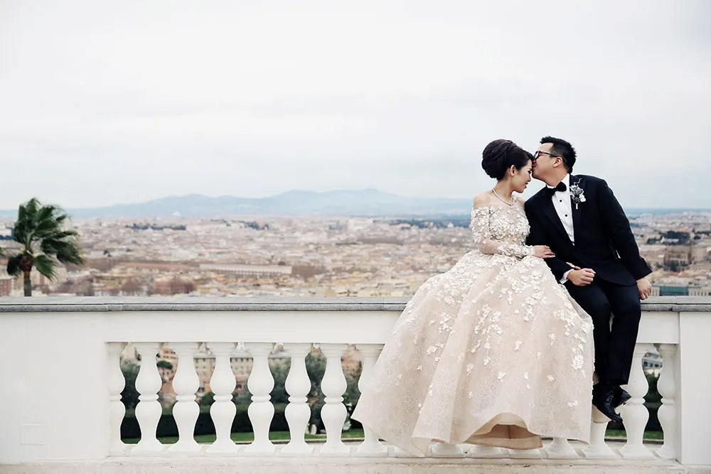 Photo by Axioo Photography. theweddingnotebook.com