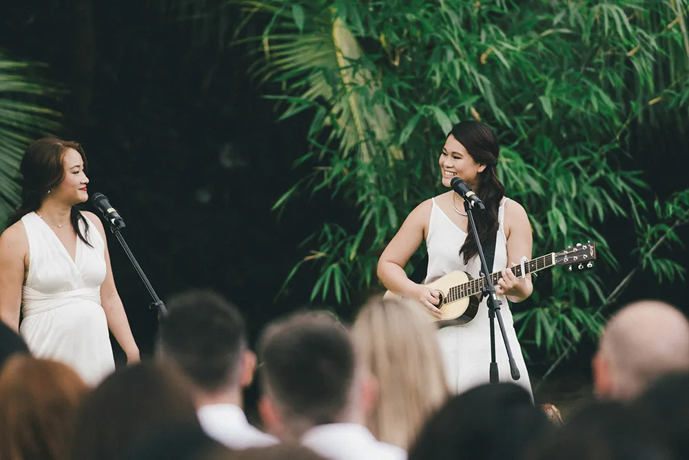 Photo by Andy Phe Photography. theweddingnotebook.com