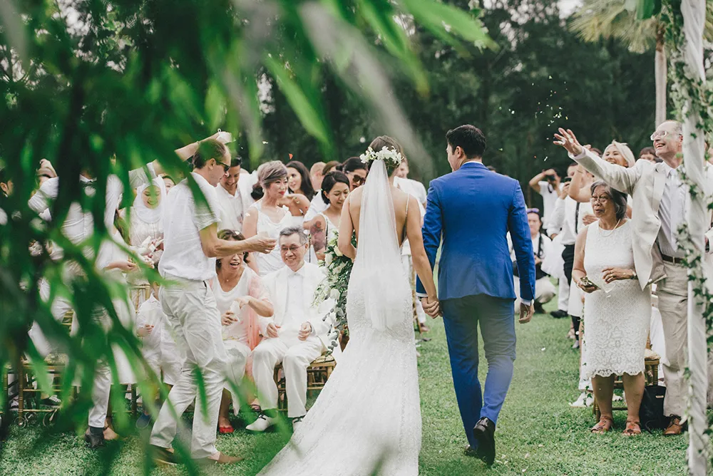 Photo by Andy Phe Photography. theweddingnotebook.com