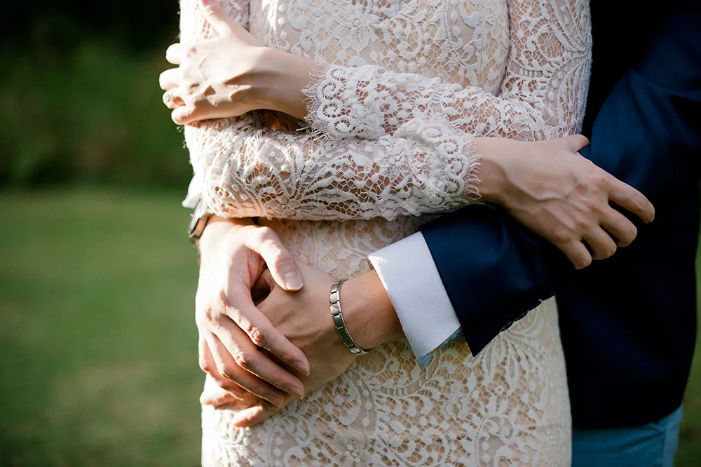 Photo by Tealily Photography. theweddingnotebook.com