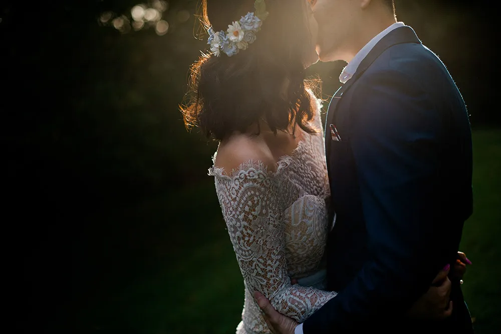 Photo by Tealily Photography. theweddingnotebook.com