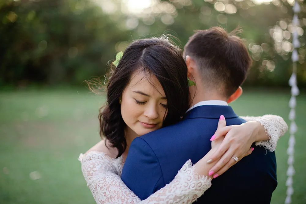 Photo by Tealily Photography. theweddingnotebook.com
