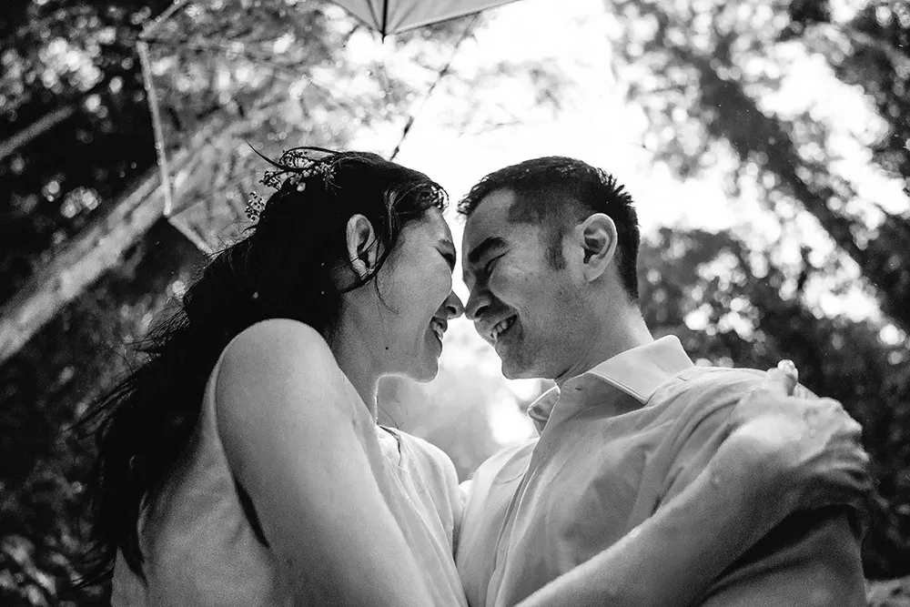 Photo by Pause Studios. theweddingnotebook.com