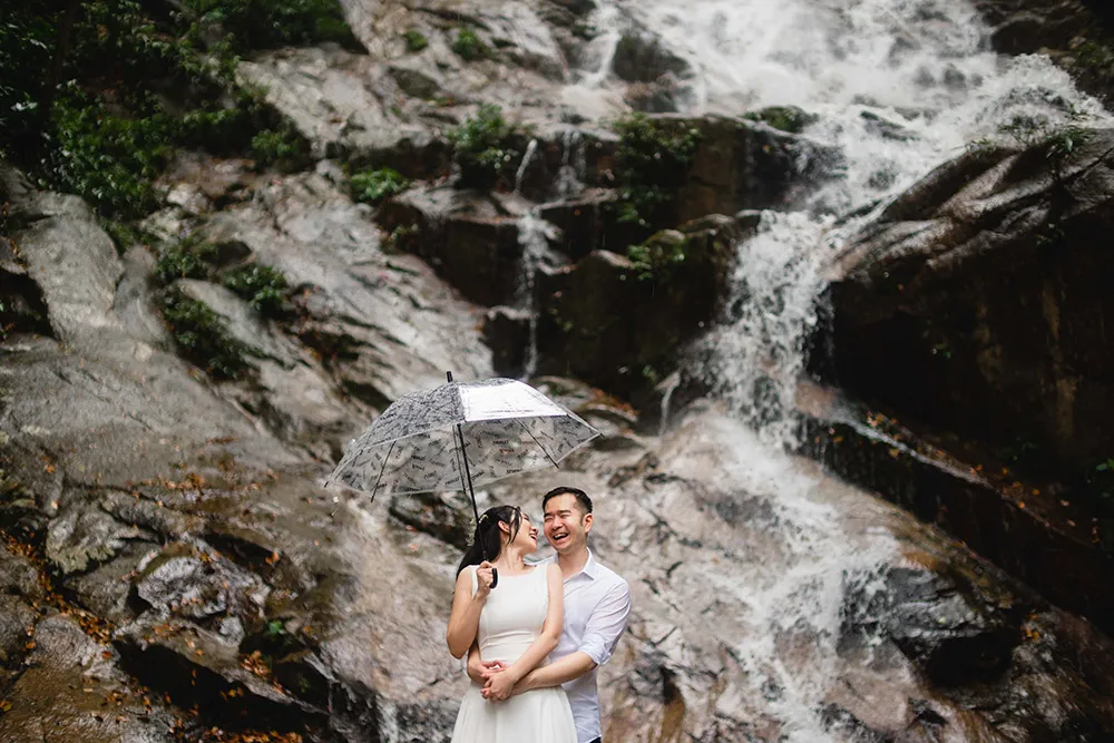 Photo by Pause Studios. theweddingnotebook.com