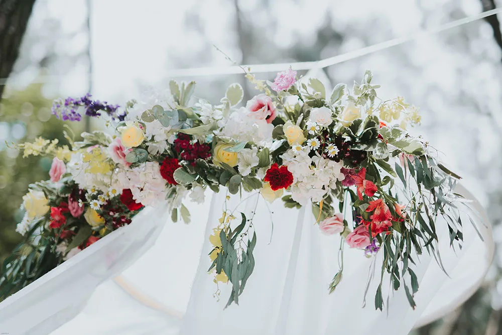 Photo by Munkeat Photography. theweddingnotebook.com