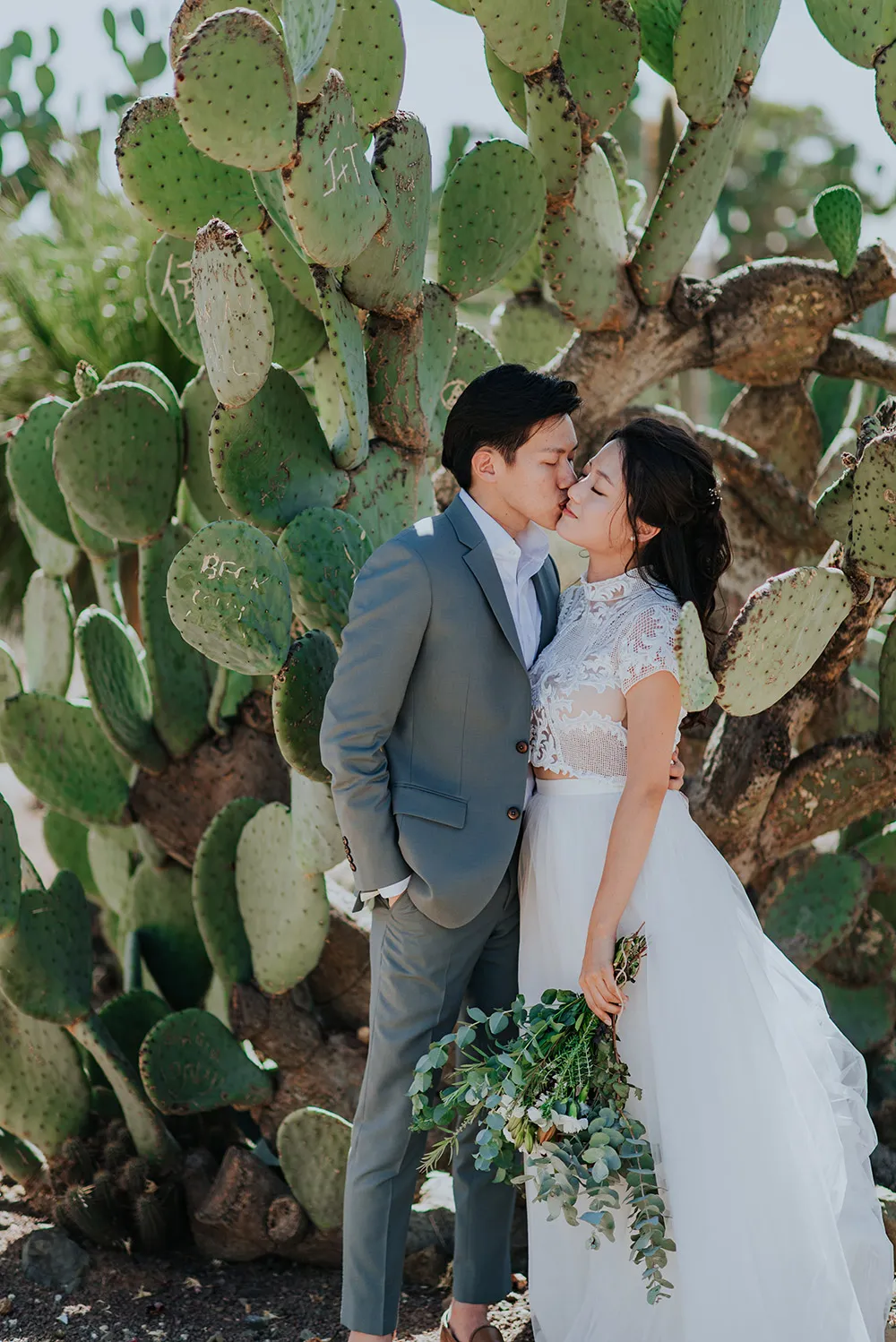 Photo by Louis Gan Photography. theweddingnotebook.com