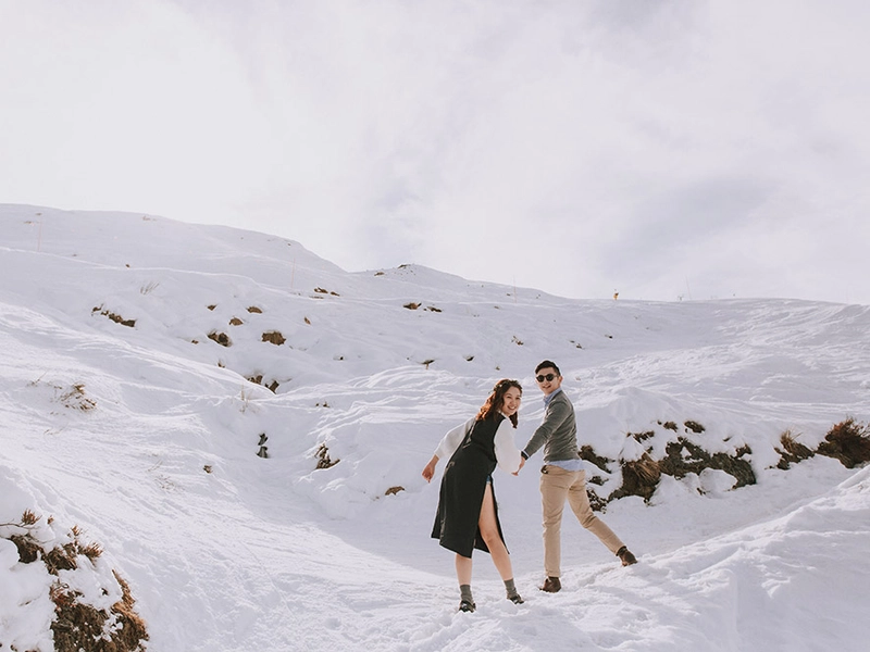 Bridal Portraits with Stunning Views Taken in New Zealand