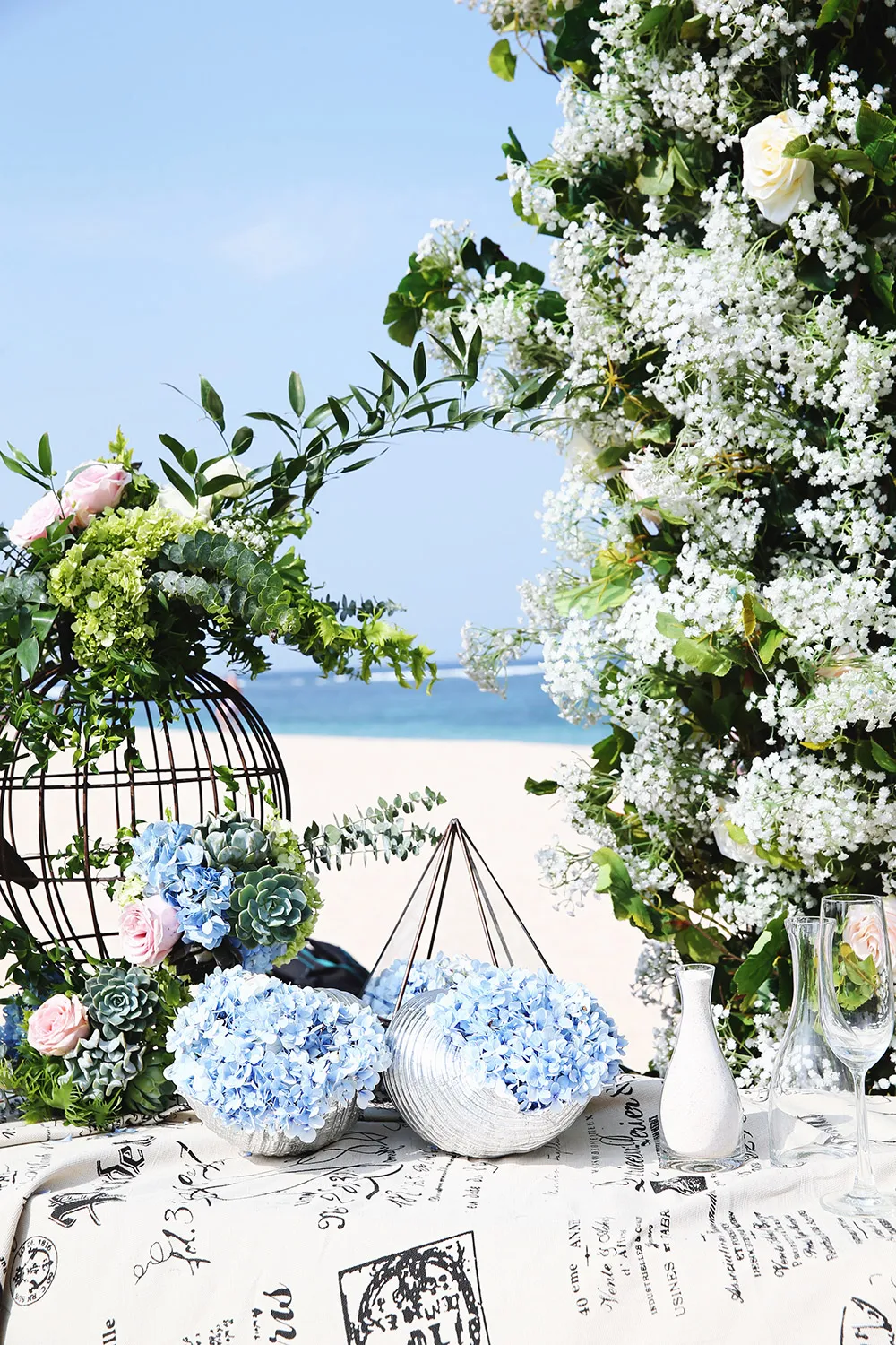 Photo by Axioo. theweddingnotebook.com