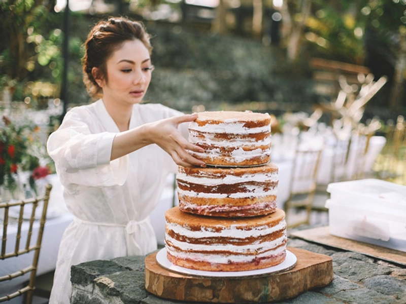 Bride Shares DIY Naked Wedding Cake Recipe