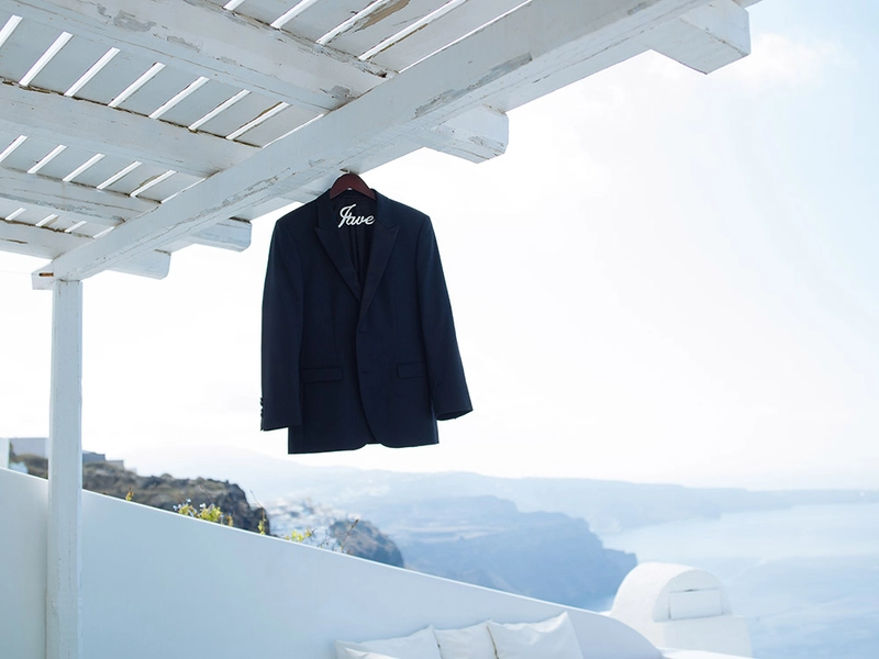 Bride Shares Tips On How To Plan A Destination Wedding In Santorini