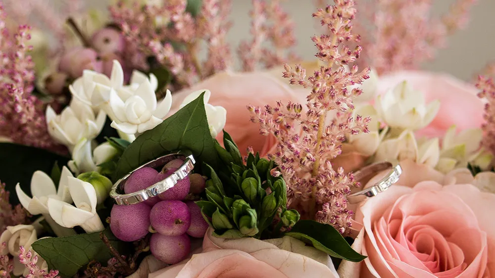 Destination wedding in Santorini. Photo by Sunrise Greece. theweddingnotebook.com
