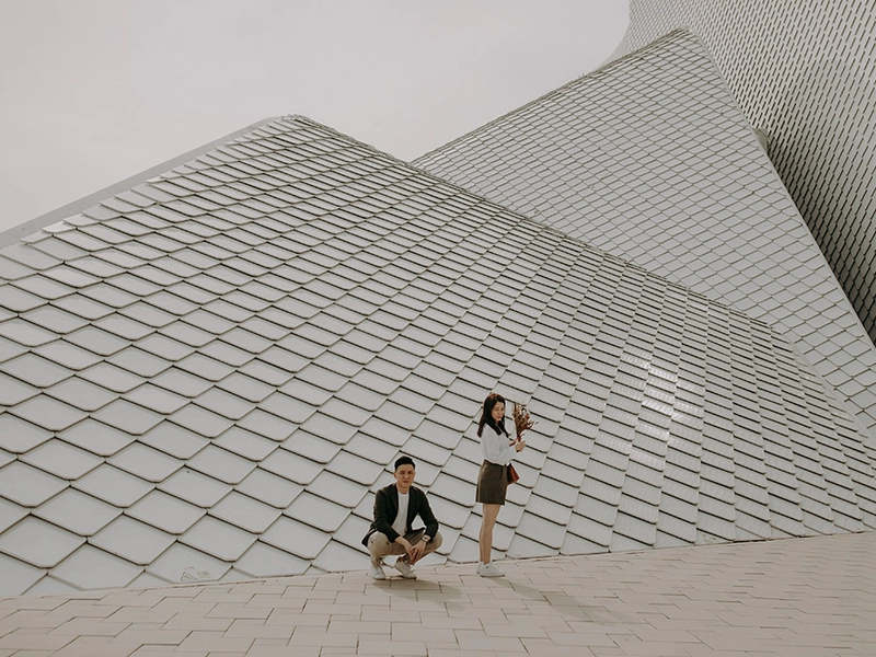Casually Artsy Yet Joyful Bridal Portraits At Encore Malacca