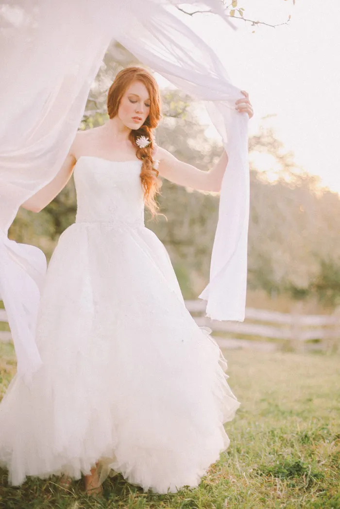 Celest Thoi Bridal Collection. Jenny Sun Photography. theweddingnotebook.com