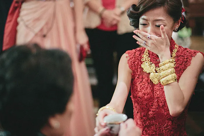 theweddingnotebook.com.Photography by History Studio. Tea ceremony