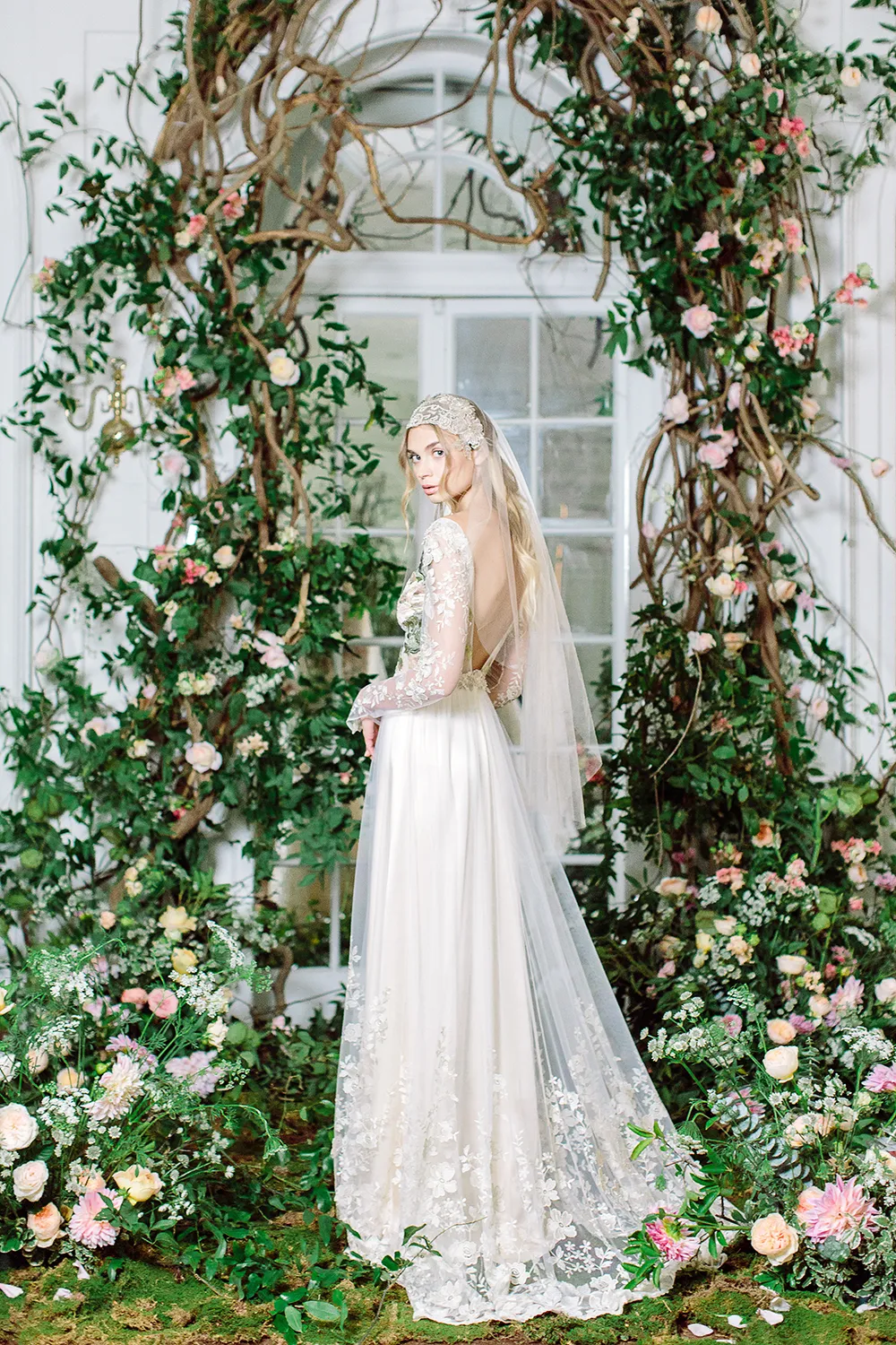Primavera - Claire Pettibone 2017 Bridal Collection. Photo by Kayla Barker. theweddingnotebook.com