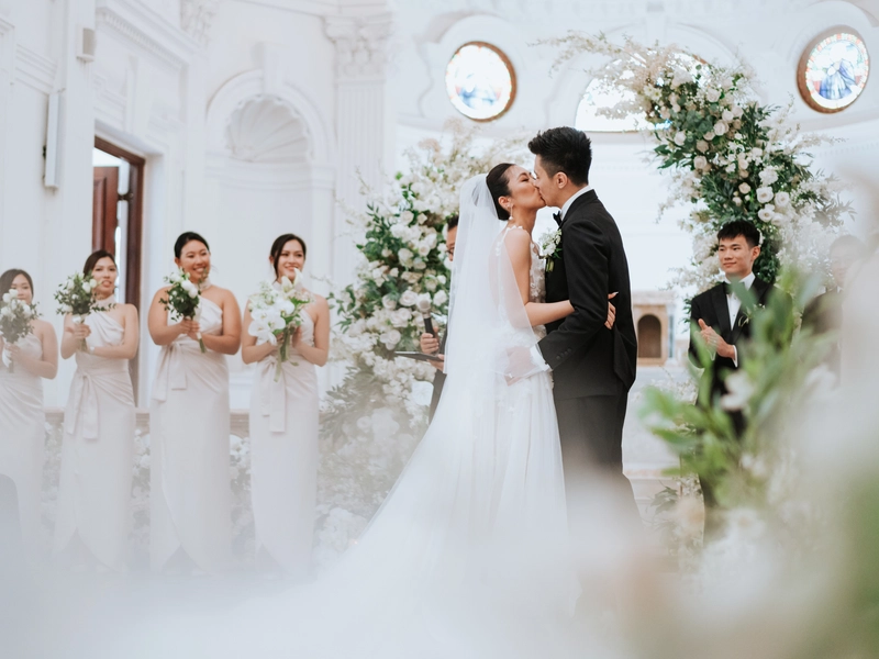 Classic Neutral Toned Wedding at E&O Hotel, Penang