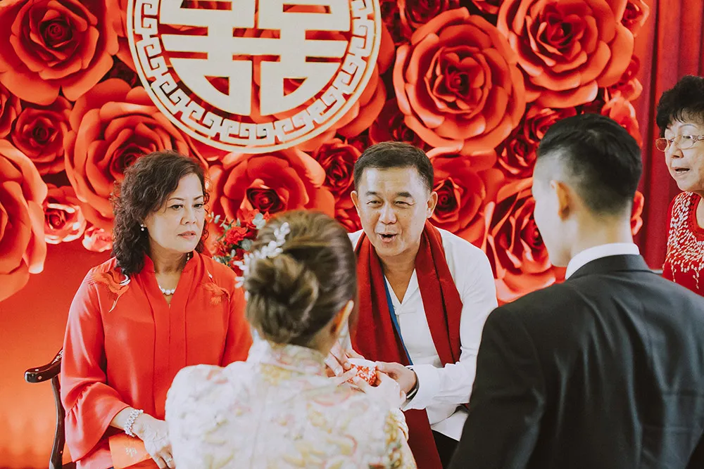 Photo by Louis Loo Photography. theweddingnotebook.com