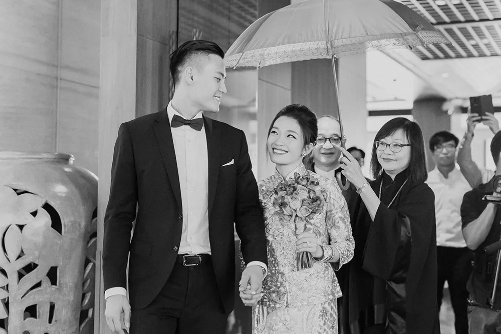 Photo by Louis Loo Photography. theweddingnotebook.com