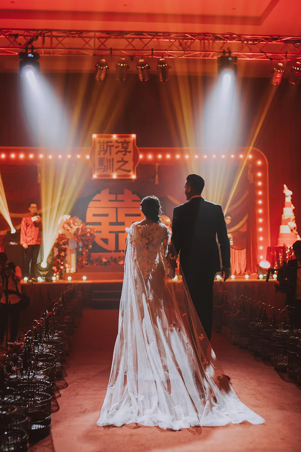 Photo by Louis Loo Photography. theweddingnotebook.com