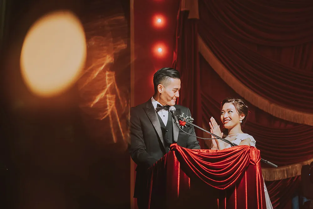 Photo by Louis Loo Photography. theweddingnotebook.com