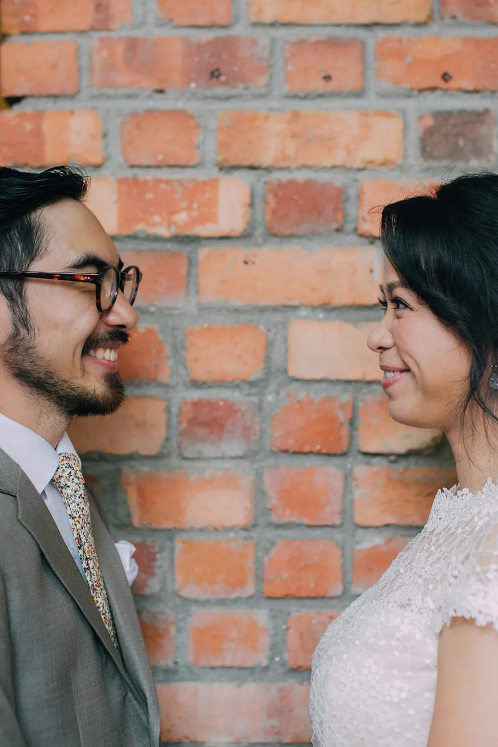 Photo by Hellojanelee Photography. theweddingnotebook.com