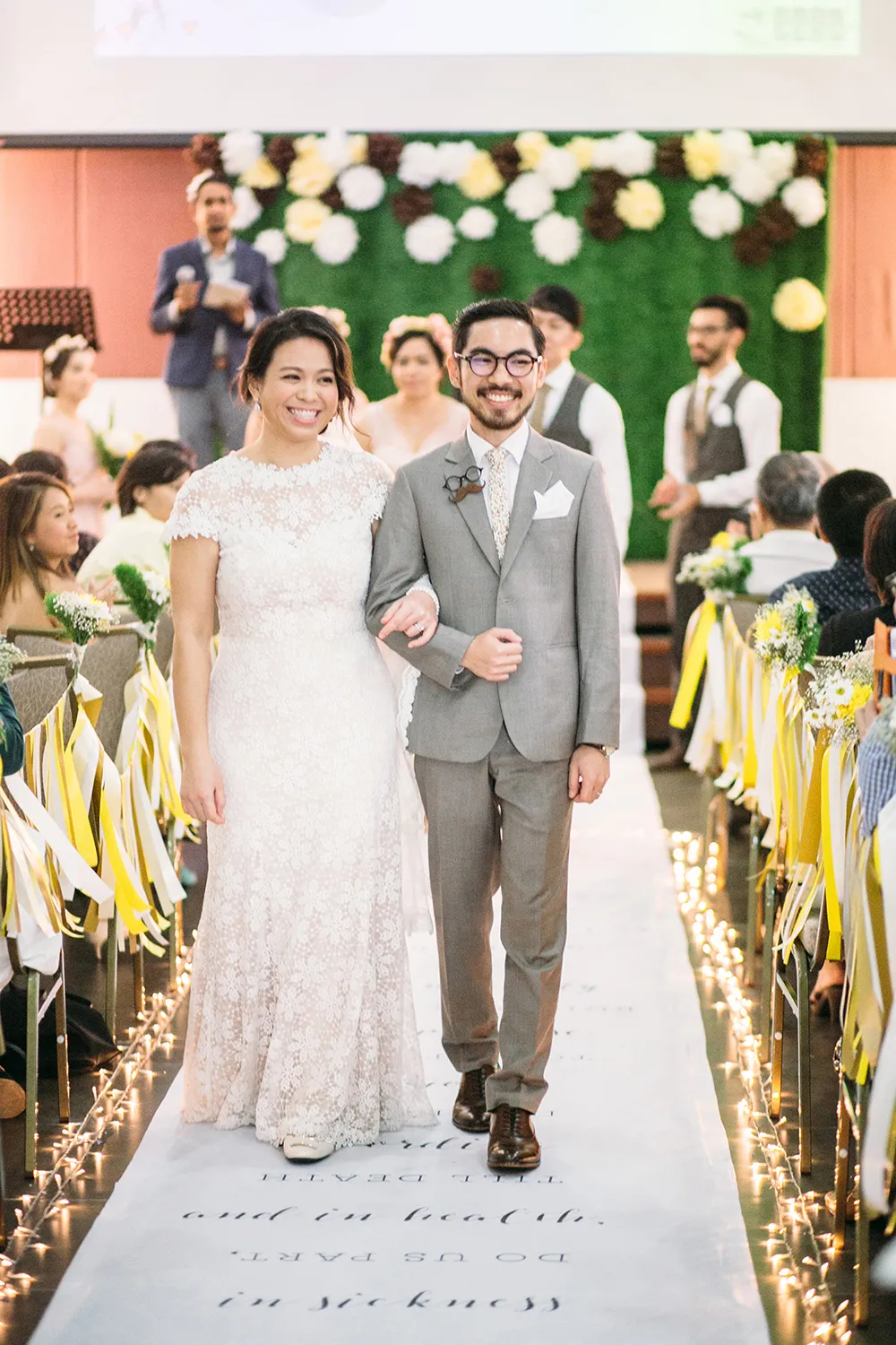 Photo by Hellojanelee Photography. theweddingnotebook.com