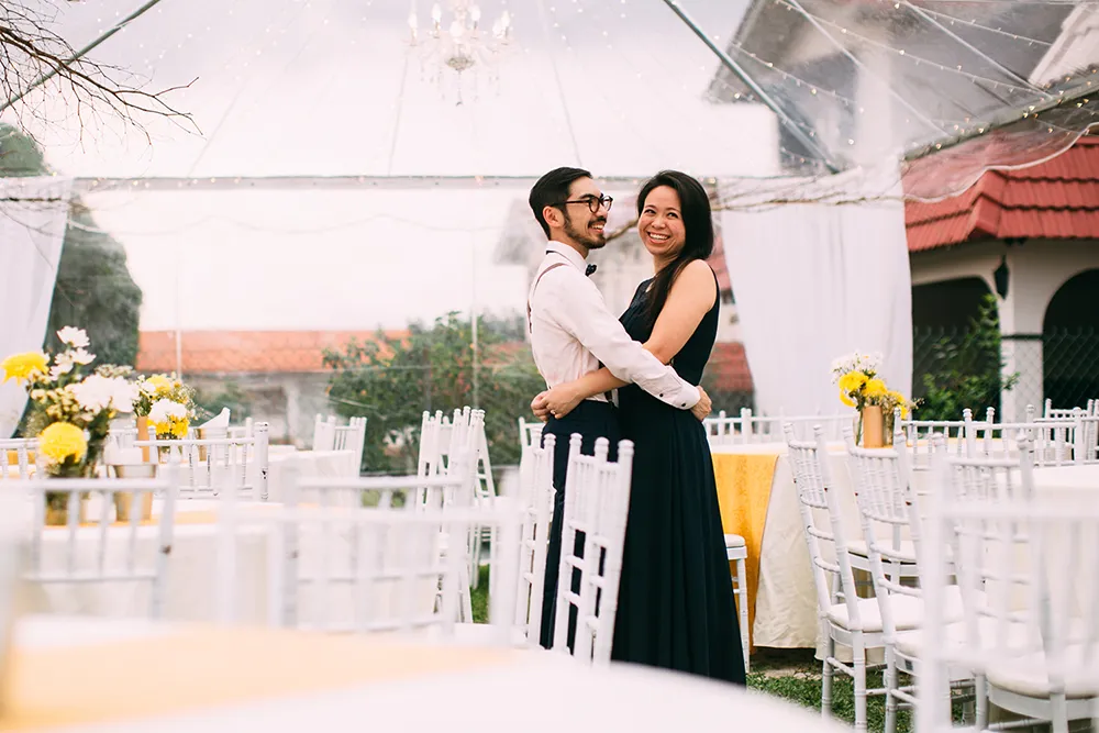 Photo by Hellojanelee Photography. theweddingnotebook.com