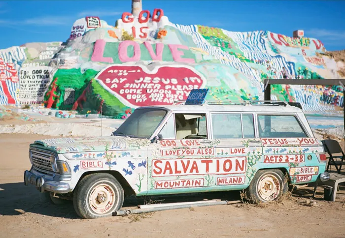 Salvation Mountain, California. 16 Colourful Places In The World For Your Bridal Portraits. theweddingnotebook.com
