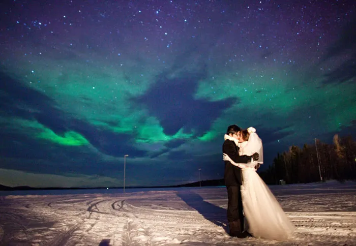 Aurora Borealis in Porjus, Sweden. 16 Colourful Places In The World For Your Bridal Portraits. theweddingnotebook.com