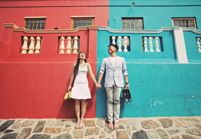Bo-Kapp, Cape Town. 16 Colourful Places In The World For Your Bridal Portraits. theweddingnotebook.com
