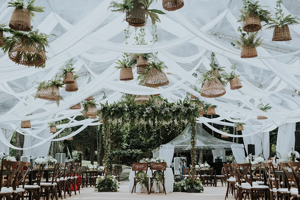 Photo by Jasmine. A Photography. www.theweddingnotebook.com