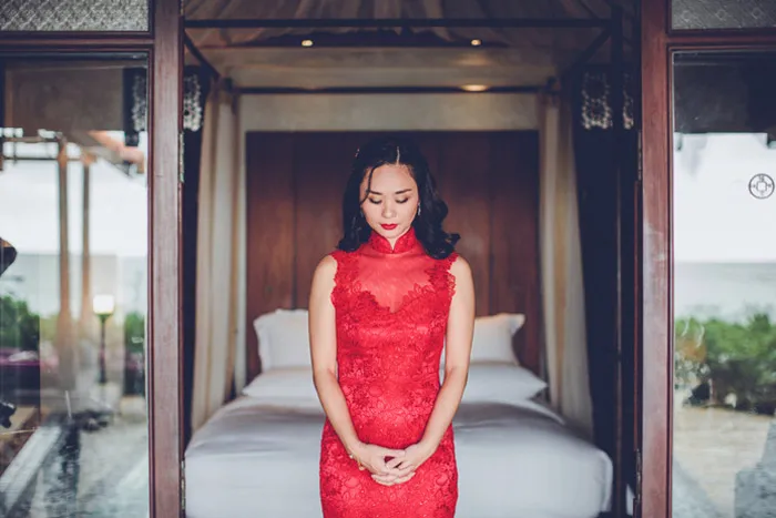 Qipao for wedding. Photo by Chris Spira Photography. theweddingnotebook.com
