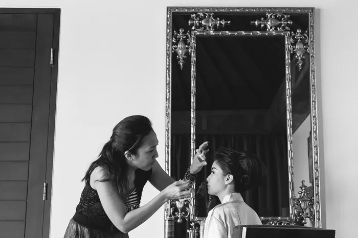 Photo by Snap Story Pictures. theweddingnotebook.com